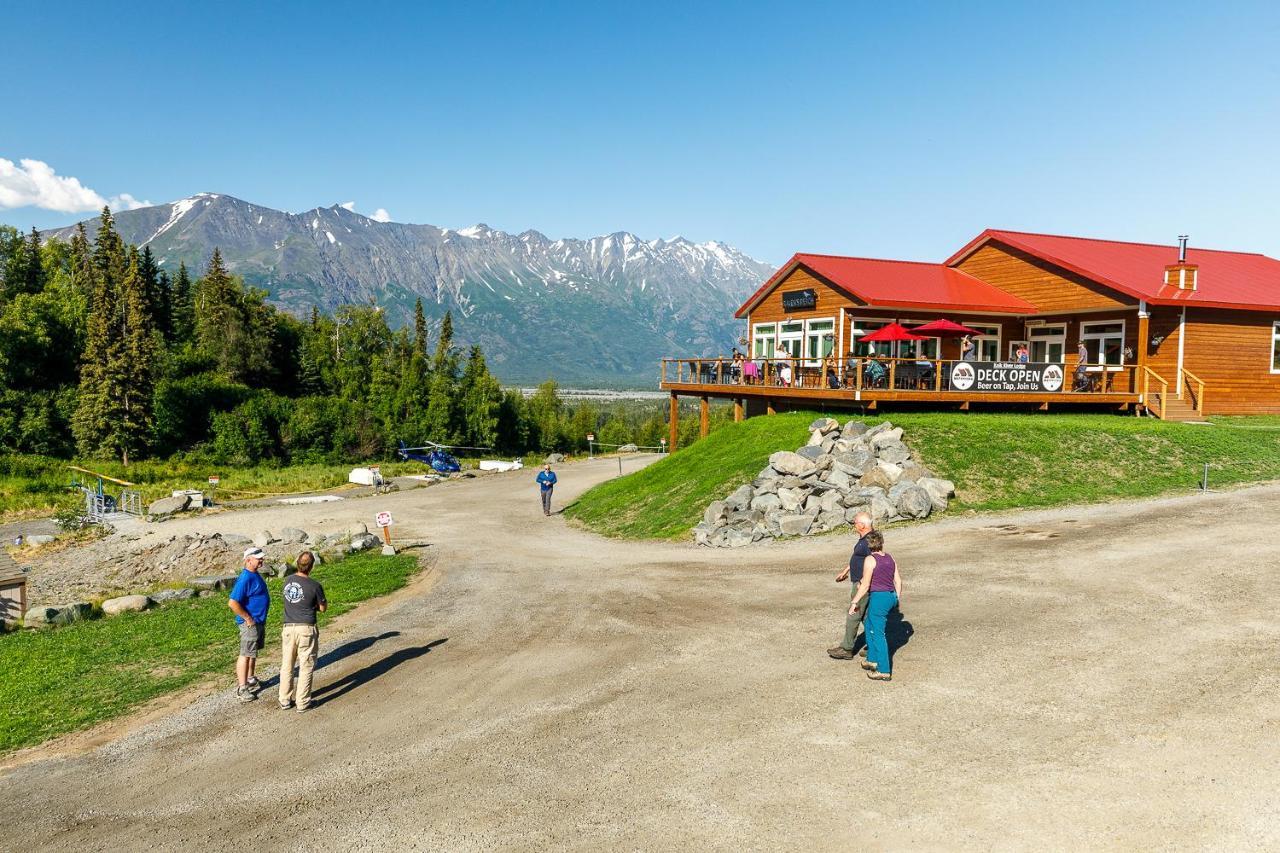Alaska Glacier Lodge *
