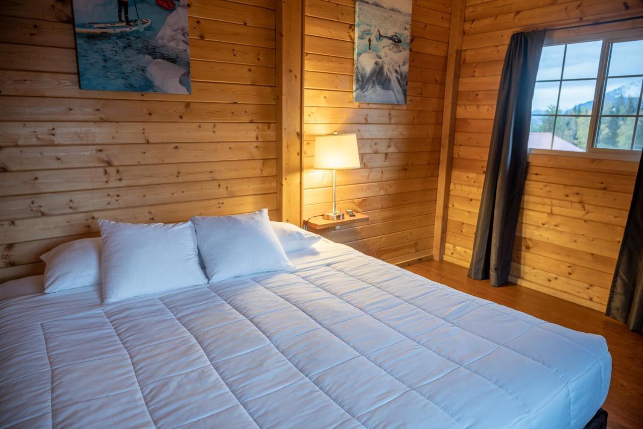 Alaska Glacier Lodge *